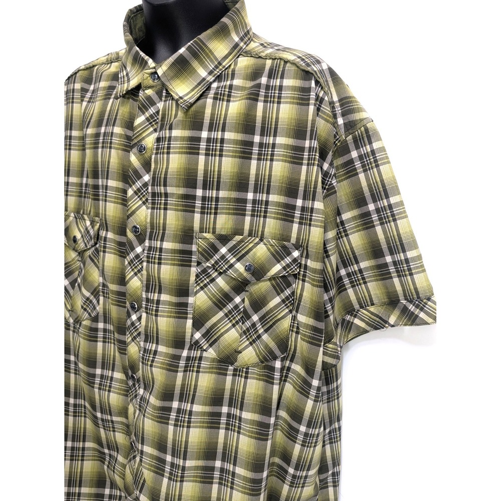 Kuhl Eluxur Men's Pearl Snap Short Sleeve Shirt - size XL - Green Plaid - Picture 4 of 16